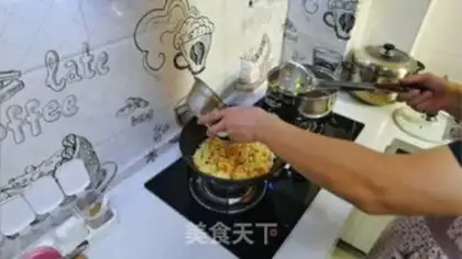 Make Invincible egg fried rice step 13