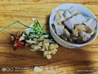 Make Five flowers with potatoes step 0