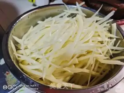 Make Five flowers with potatoes step 1