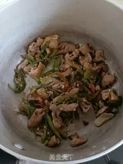 Make Pyramid fatty noodles step 1