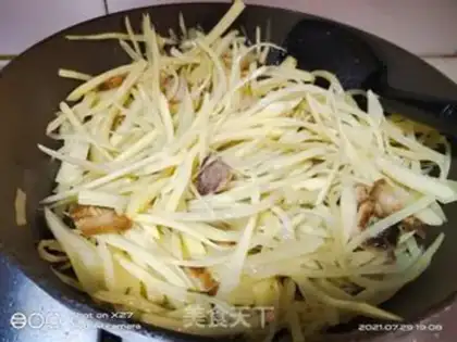 Make Five flowers with potatoes step 4