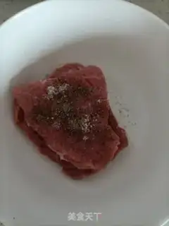 Make Black pepper steak step 1