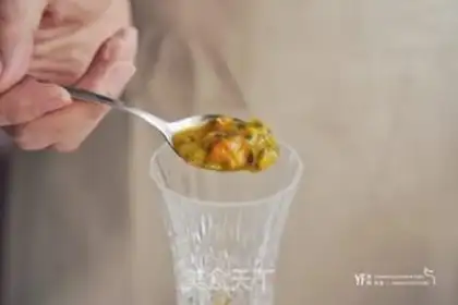 Make Pistachio pineapple step 1
