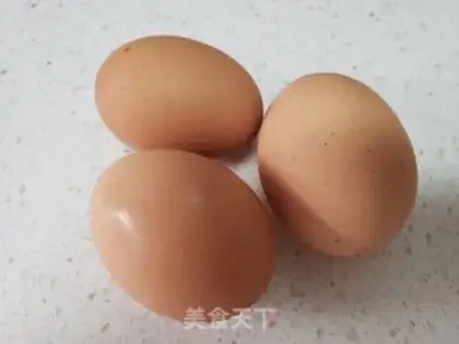 Make Chili fried eggs step 2