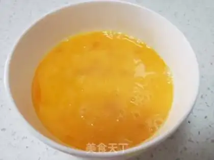 Make Chili fried eggs step 4