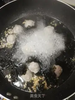 Make Spicy beefball soup step 2
