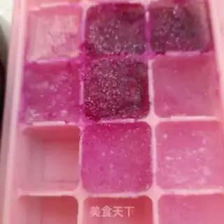 Make Hand over watermelon ice cream step 3