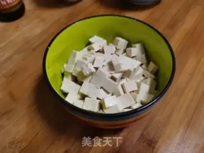 Make Tomato eggs, cat ears step 1