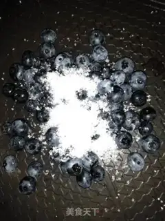 Make Blueberry sauce step 0