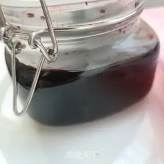 Make Hand over watermelon ice cream step 5