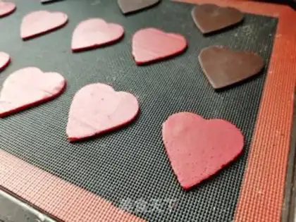 Make Sweet sandwich cookies step 3
