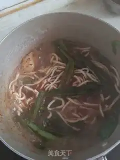 Make Red soy beef noodles step 3