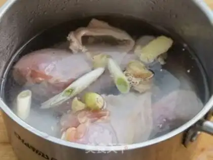 Make The cold hand tore the chicken step 1