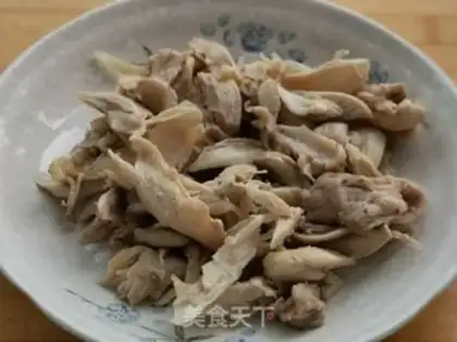 Make The cold hand tore the chicken step 4