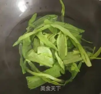 Make Sesame sauce and cabbage step 1