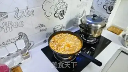 Make Tomato eggs, cat ears step 15