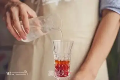 Make Romantic rose cocktail organic vinegar step 4
