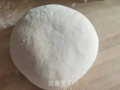 Make Red sugar walnut rolls step 4