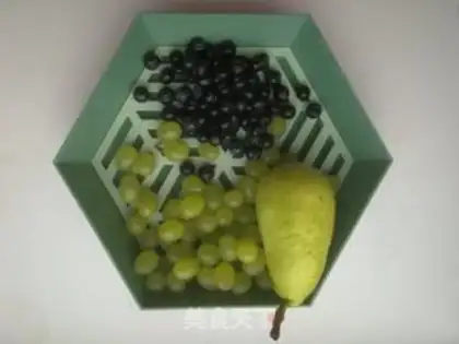 Make Peacocks on the plate step 0