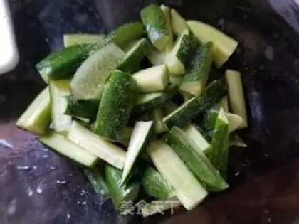 Make The cucumbers plattered the sea with tacos step 1