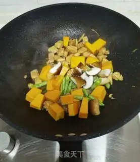 Make Pumpkin chicken and beans and quinoa step 6