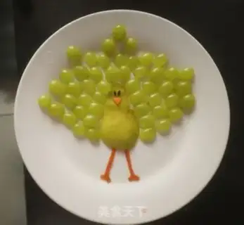 Make Peacocks on the plate step 6