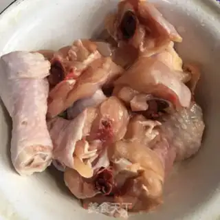Make The eggs and the chicken legs step 0