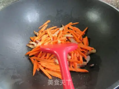 Make Five carrot curry noodles step 7