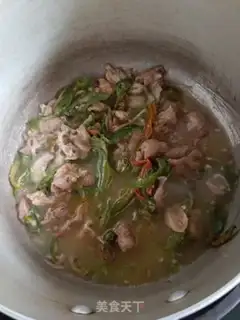 Make Green pepper intestinal pasta step 2