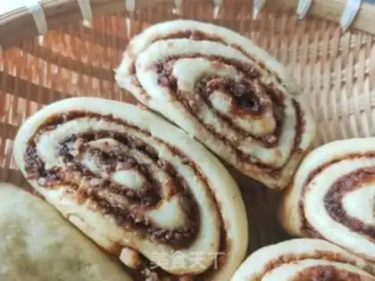 Make Red sugar walnut rolls step 21