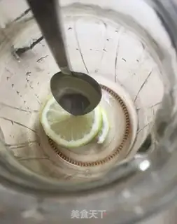 Make Hands on the honey step 3