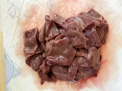 Make Pork liver spinach soup step 1