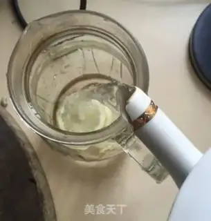 Make Hands on the honey step 4