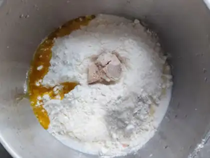 Make "Seven Night Rose Rolls." step 1