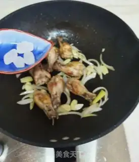 Make Suck on the chicken wings step 8