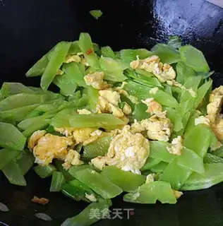 Make Eggs fried step 6