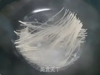 Make Pickle egg noodles step 0