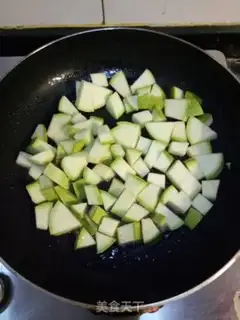Make Scrambled eggs step 2