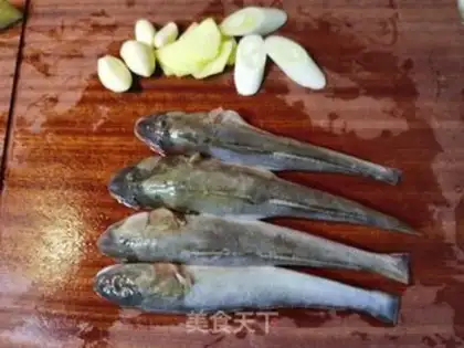 Make Soy sauce and catfish step 0
