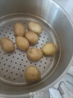 Make Quite a little potato step 0