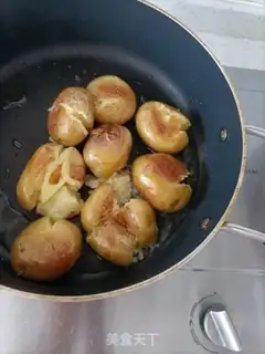 Make Soybean pigbone soup step 3