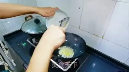 Make Egg and ham and crackers step 8