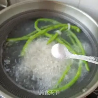 Make Potato bean horn soup step 3