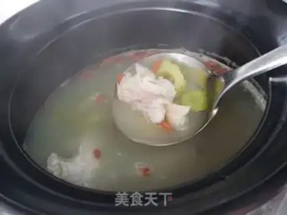 Make Soybean pigbone soup step 9