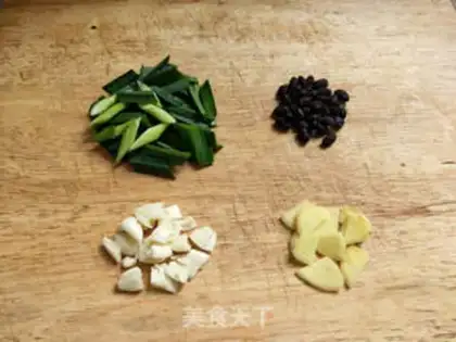 Make Porridge chili fried chicken step 2