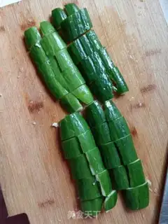 Make Spicy cucumber step 1