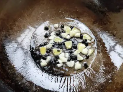 Make Porridge chili fried chicken step 5