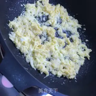 Make Tomato eggs for noodles step 2