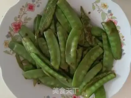 Make The green pepper fried Dutch beans step 4