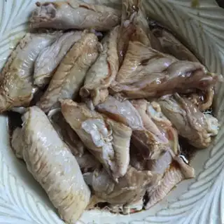 Make Three-juice chicken fin shrimp pan step 3